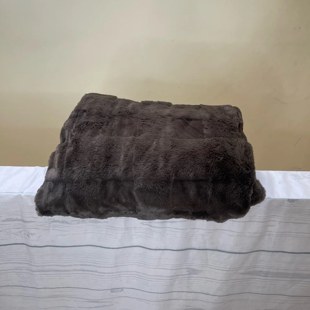 Berkshire Plush Blanket - Dark Brown